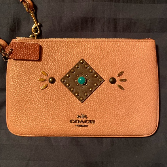 NWT COACH pink wristlet - Picture 3 of 4